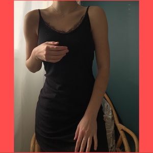 ✨BRAND NEW✨ trendy black lace slip dress